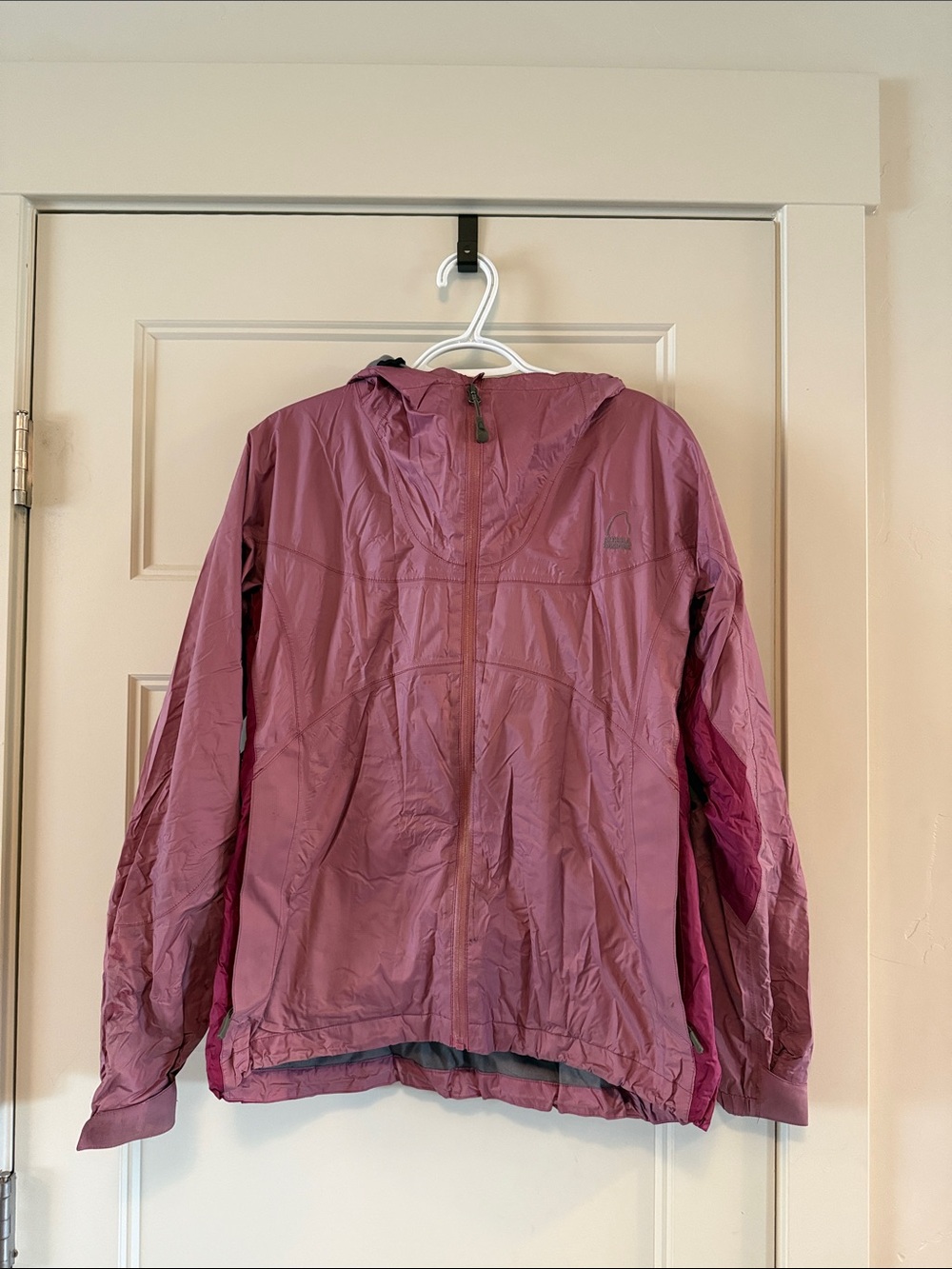 Lightweight Women's Hooded Windbreaker Jacket - Mauve Pink